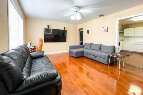 Casa en venta en North Miami, Florida, 3 dormitorios, 99.41 m2 № 115168 - foto 12
