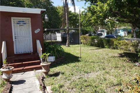 Купить виллу или дом в Норт-Майами, Флорида 3 спальни, 99.41м2, № 115168 - фото 15