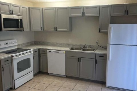 Adosado en venta en Orlando, Florida, 2 dormitorios, 118.17 m2 № 1357808 - foto 5