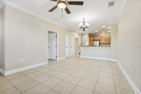 Townhouse in Davenport, Florida 4 bedrooms, 131.92 sq.m. № 1422317 - photo 9