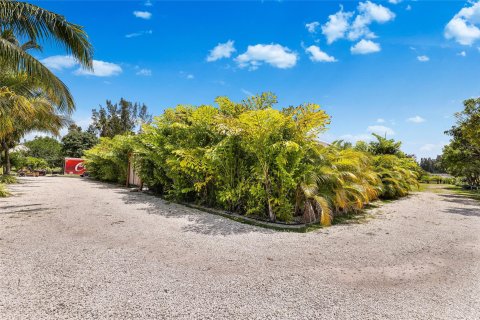 Villa ou maison à vendre à Southwest Ranches, Floride: 3 chambres, 153.29 m2 № 1174493 - photo 2