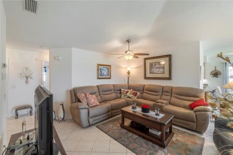 Copropriété à vendre à North Port, Floride: 2 chambres, 121.98 m2 № 1279664 - photo 8