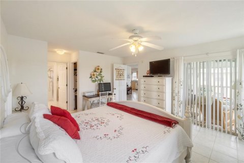 Copropriété à vendre à North Port, Floride: 2 chambres, 121.98 m2 № 1279664 - photo 18