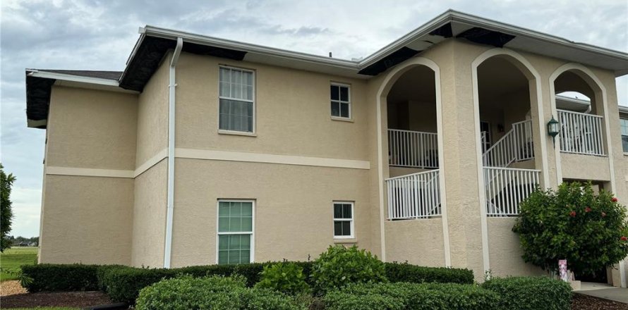 Condo in North Port, Florida, 2 bedrooms  № 1279664