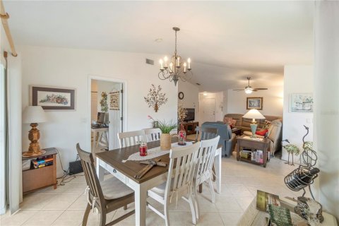 Copropriété à vendre à North Port, Floride: 2 chambres, 121.98 m2 № 1279664 - photo 15