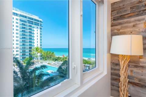 Copropriété à louer à Miami Beach, Floride: 1 chambre, 89.19 m2 № 118912 - photo 18