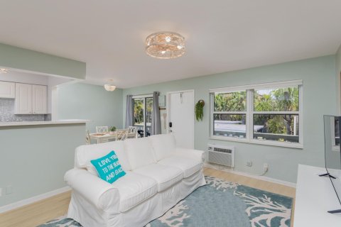 Condominio en venta en Pompano Beach, Florida, 1 dormitorio, 52.03 m2 № 1135099 - foto 24
