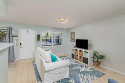 Condominio en venta en Pompano Beach, Florida, 1 dormitorio, 52.03 m2 № 1135099 - foto 21