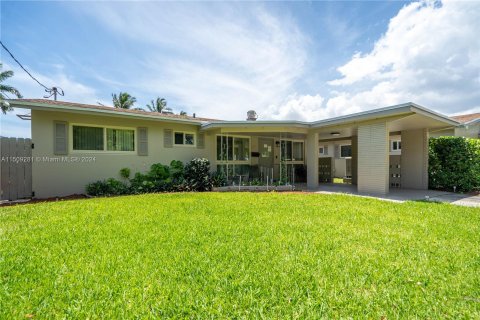 Villa ou maison à vendre à Dania Beach, Floride: 7 chambres № 954155 - photo 9