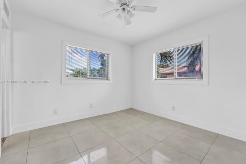 Condominio en venta en Wilton Manors, Florida, 2 dormitorios, 70.7 m2 № 1102982 - foto 12