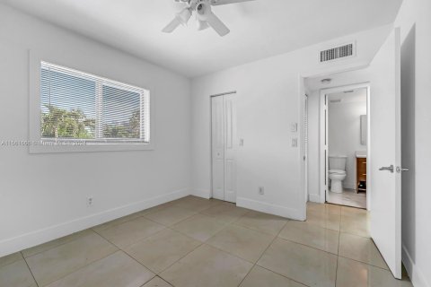 Condominio en venta en Wilton Manors, Florida, 2 dormitorios, 70.7 m2 № 1102982 - foto 13