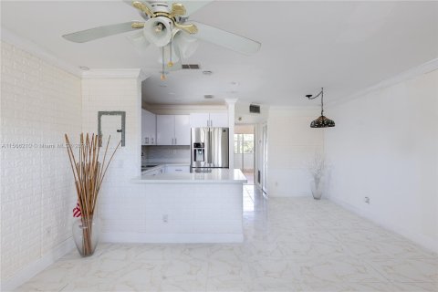 Condominio en venta en Sunrise, Florida, 1 dormitorio, 54.81 m2 № 1103029 - foto 5