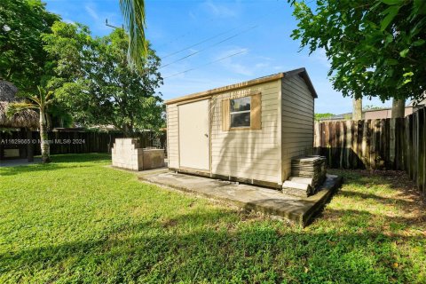 Villa ou maison à vendre à Miami Springs, Floride: 3 chambres, 105.54 m2 № 1291794 - photo 25