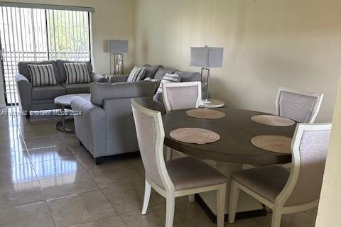 Condominio en venta en Sunrise, Florida, 2 dormitorios, 75.25 m2 № 1291795 - foto 5