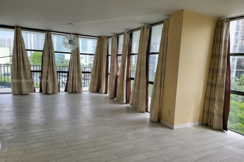 Copropriété à vendre à Hallandale Beach, Floride: 2 chambres, 132.85 m2 № 1291797 - photo 14