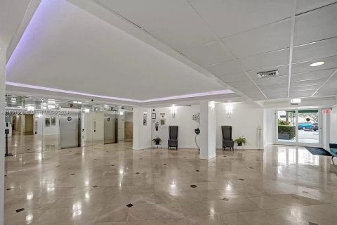 Copropriété à vendre à Hallandale Beach, Floride: 2 chambres, 132.85 m2 № 1291797 - photo 3