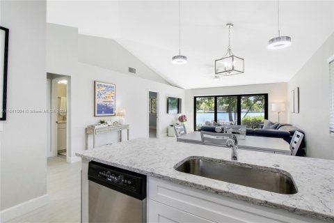 Casa en venta en Palm Beach Gardens, Florida, 2 dormitorios, 105.44 m2 № 1332296 - foto 14