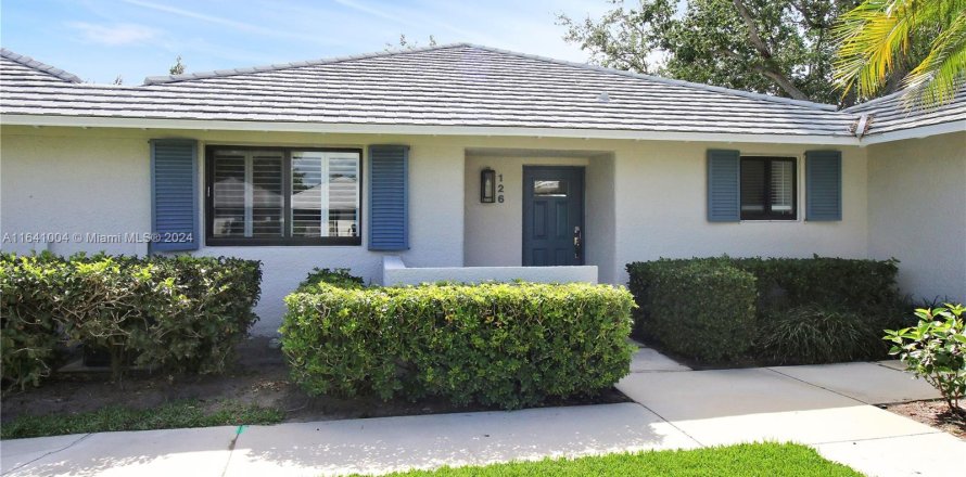 House in Palm Beach Gardens, Florida 2 bedrooms, 105.44 sq.m. № 1332296