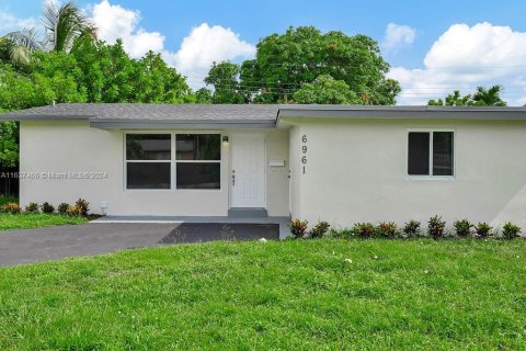 Casa en venta en Sunrise, Florida, 3 dormitorios, 104.42 m2 № 1332295 - foto 4