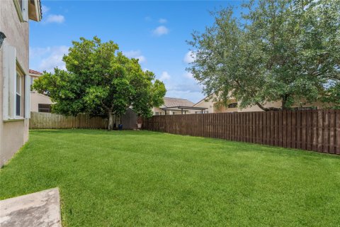 Villa ou maison à vendre à Pembroke Pines, Floride: 5 chambres, 254.74 m2 № 1174075 - photo 1