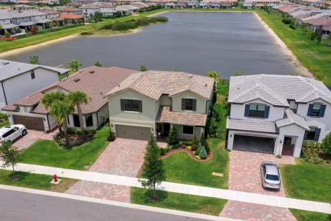 Villa ou maison à vendre à Lake Worth, Floride: 5 chambres, 257.9 m2 № 1174032 - photo 11