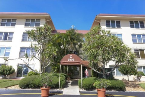 Copropriété à louer à Longboat Key, Floride: 2 chambres, 95.41 m2 № 251583 - photo 2