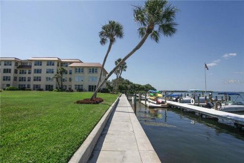 Condo in Longboat Key, Florida, 2 bedrooms  № 251583 - photo 18