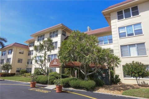 Copropriété à louer à Longboat Key, Floride: 2 chambres, 95.41 m2 № 251583 - photo 1