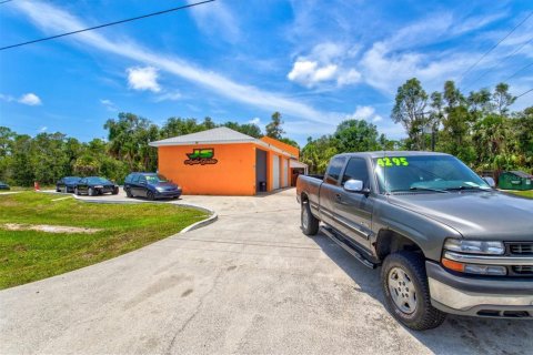 Immobilier commercial à vendre à Port Charlotte, Floride: 116.03 m2 № 621683 - photo 5