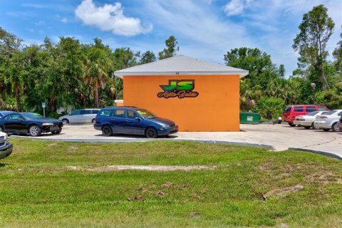Immobilier commercial à vendre à Port Charlotte, Floride: 116.03 m2 № 621683 - photo 7