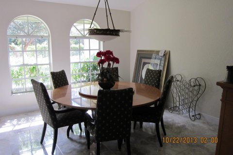 House in Jupiter, Florida 3 bedrooms, 226.5 sq.m. № 701782 - photo 13