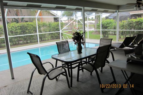 House in Jupiter, Florida 3 bedrooms, 226.5 sq.m. № 701782 - photo 7