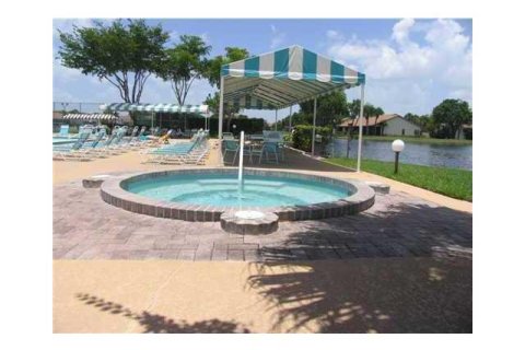 Condominio en venta en Lake Worth, Florida, 2 dormitorios, 126.35 m2 № 701760 - foto 5