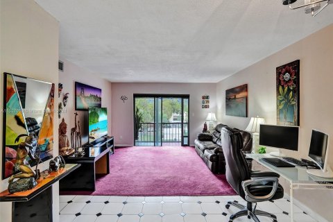 Copropriété à vendre à North Lauderdale, Floride: 2 chambres, 107.77 m2 № 1013412 - photo 19