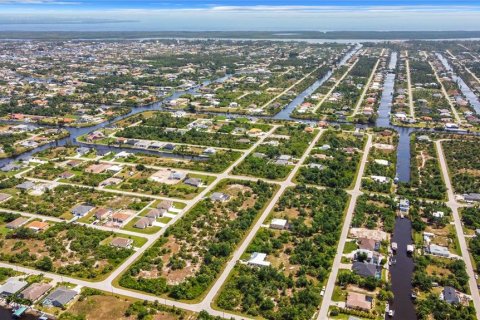 Terreno en venta en Port Charlotte, Florida № 651115 - foto 9