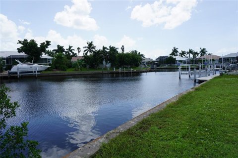 Terrain à vendre à Punta Gorda, Floride № 1356342 - photo 4