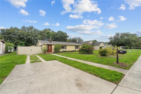 Villa ou maison à vendre à Kissimmee, Floride: 4 chambres, 181.35 m2 № 1356305 - photo 2