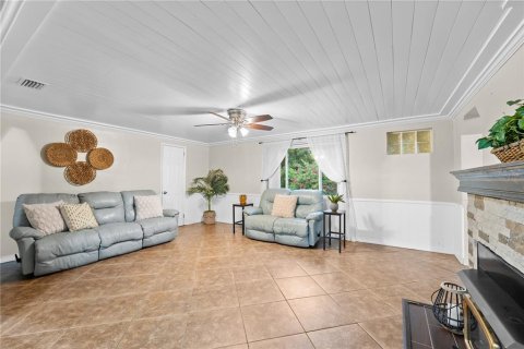 Villa ou maison à vendre à Kissimmee, Floride: 4 chambres, 181.35 m2 № 1356305 - photo 5