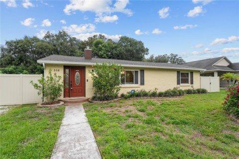 Villa ou maison à vendre à Kissimmee, Floride: 4 chambres, 181.35 m2 № 1356305 - photo 1