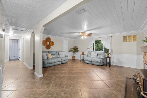 Villa ou maison à vendre à Kissimmee, Floride: 4 chambres, 181.35 m2 № 1356305 - photo 4