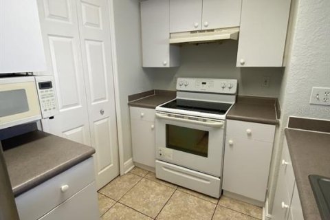 Condo in Orlando, Florida, 1 bedroom  № 1356304 - photo 5