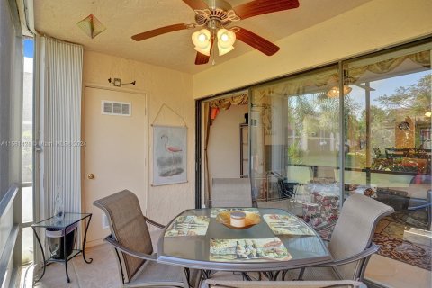 Condo in Deerfield Beach, Florida, 2 bedrooms  № 1160608 - photo 16