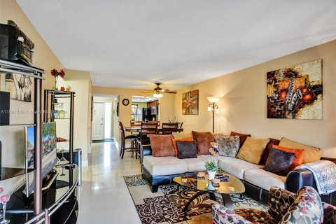 Condo in Deerfield Beach, Florida, 2 bedrooms  № 1160608 - photo 7