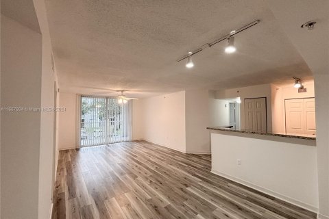 Condominio en venta en Pembroke Pines, Florida, 3 dormitorios, 115.2 m2 № 1410832 - foto 6