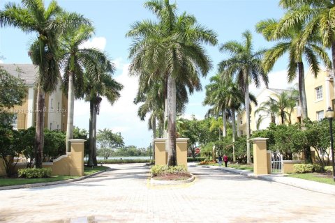 Condominio en venta en Pembroke Pines, Florida, 3 dormitorios, 115.2 m2 № 1410832 - foto 27