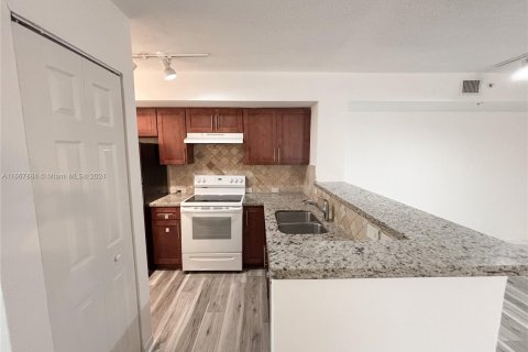 Condominio en venta en Pembroke Pines, Florida, 3 dormitorios, 115.2 m2 № 1410832 - foto 3