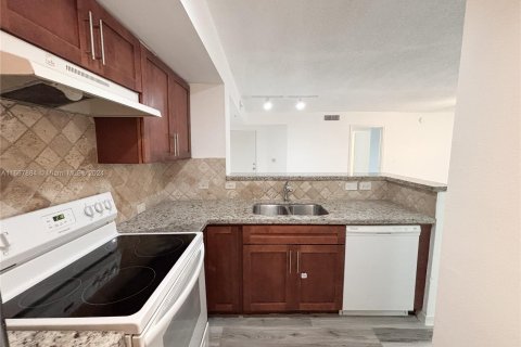 Condominio en venta en Pembroke Pines, Florida, 3 dormitorios, 115.2 m2 № 1410832 - foto 2