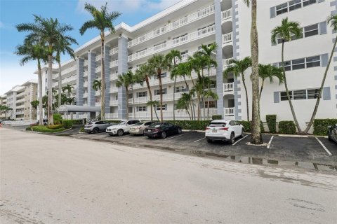 Condo in Fort Lauderdale, Florida, 2 bedrooms  № 1380617 - photo 30