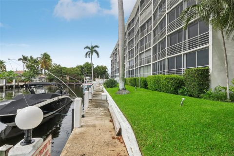 Copropriété à vendre à Fort Lauderdale, Floride: 2 chambres, 119.01 m2 № 1380617 - photo 24