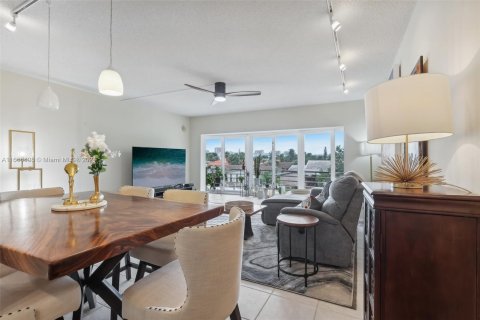 Copropriété à vendre à Fort Lauderdale, Floride: 2 chambres, 119.01 m2 № 1380617 - photo 1